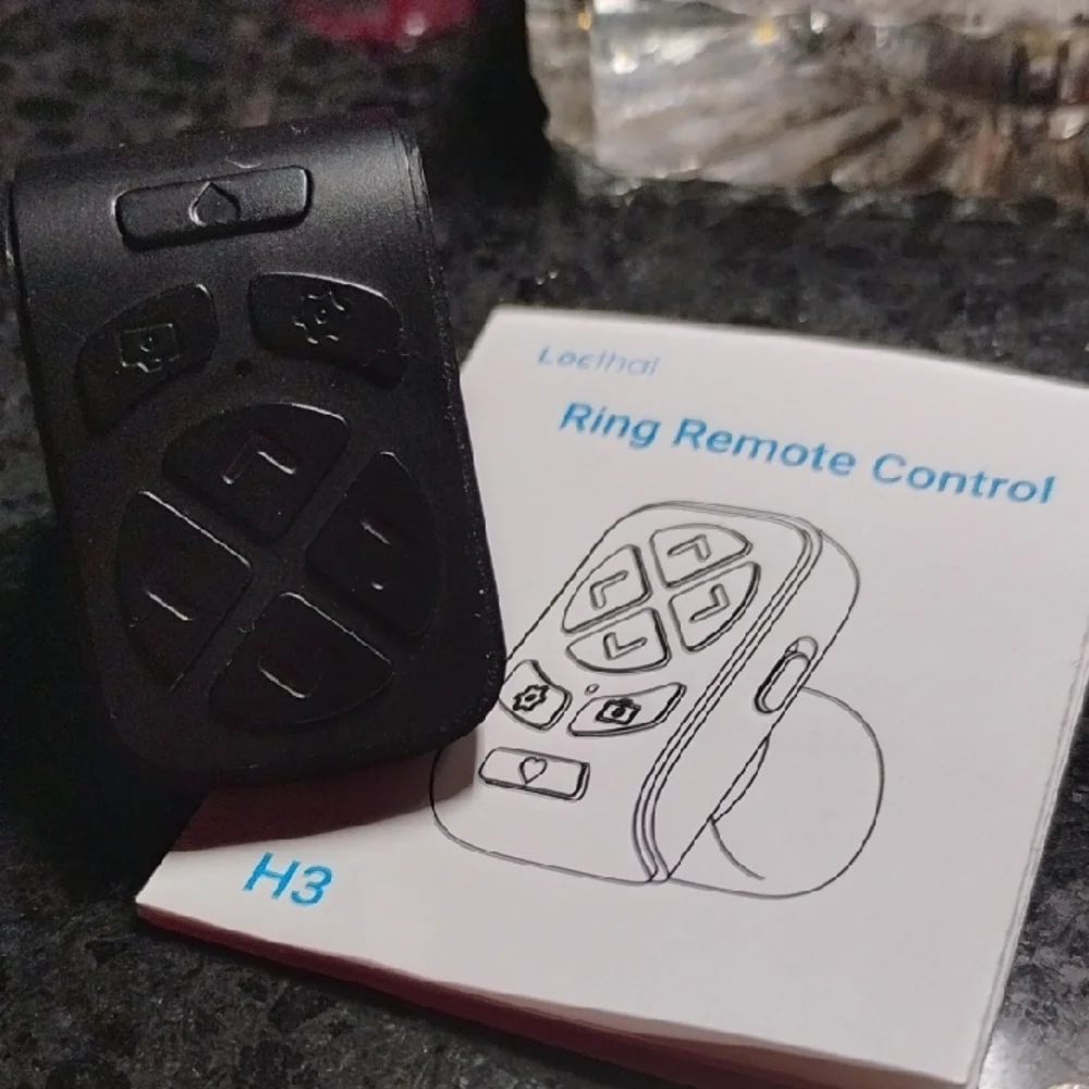 Black Ring Remote Control - Picture 1 of 4